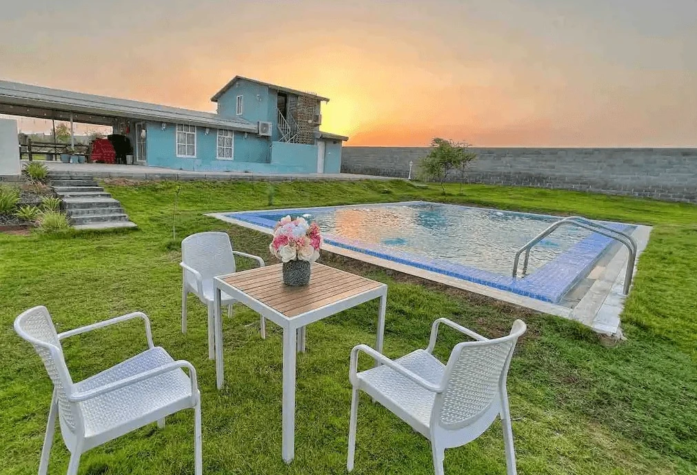 مزرعة الكوخ الريفي